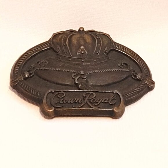 Crown Royal Belt Buckle DeLuxe Canadian Whisky Collection Joseph E. Seagram - Picture 1 of 3